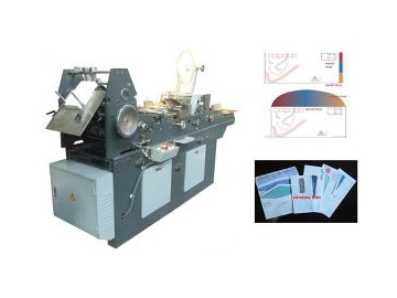 Machine automatique de fabrication de grandes enveloppes