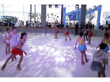 Glace synthétique, Patinoire synthétique