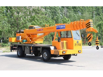 Camion-grue 8T, STSQ8A