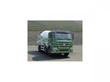 Camion malaxeur 8x4
