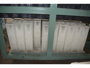 Machine à blocs de glace automatique 2 tonnes / jour