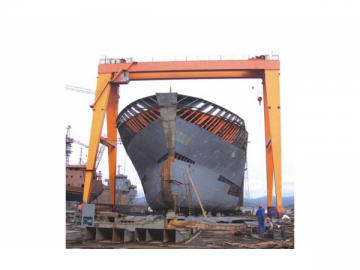 <strong>Grue portique bipoutre pour chantiers navals</strong>
