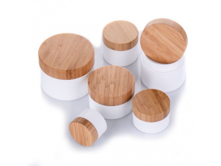 Pot cosmétique en plastique PP avec couvercle en bambou