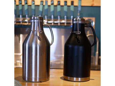 Growler noir à double paroi isolé sous vide et à bouchon rabattable 1.89L