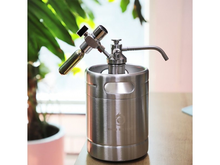 Robinet à bière Sinobatoo 2.0 / Tête de soutirage à poussoir mini fût