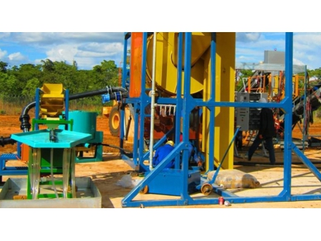 Installation de concentration par gravité pour l'or et l'argent