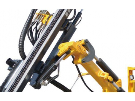 Foreuse fond de trou hydraulique sur chenilles