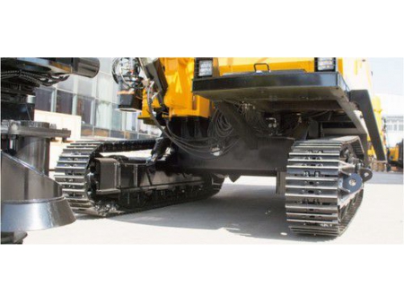 Foreuse fond de trou hydraulique sur chenilles