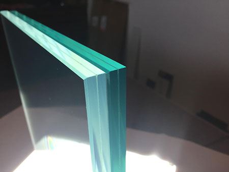 Verre feuilleté clair