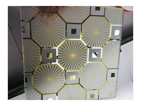 Verre dépoli à motifs artistiques
