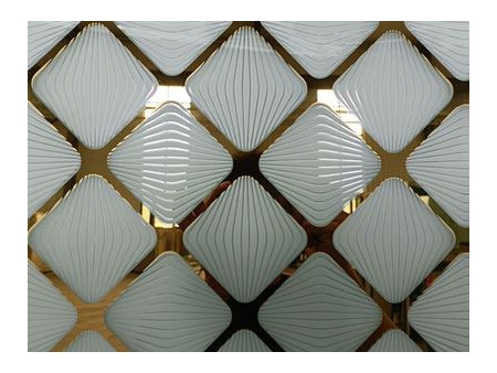 Verre dépoli à motifs artistiques