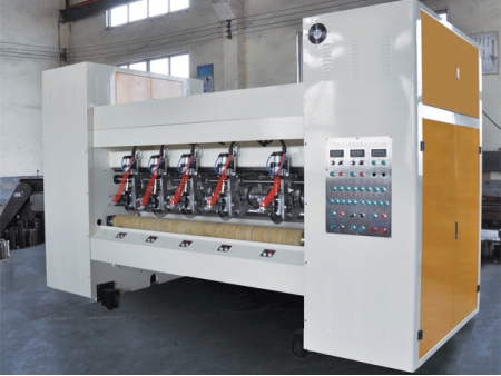 Fabricant de machines à produire des boîtes en carton