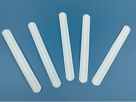 Barrette nasale blanche quatre fils