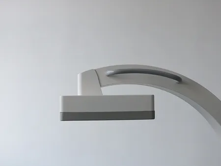 Arceau chirurgical mobile à capteur plan