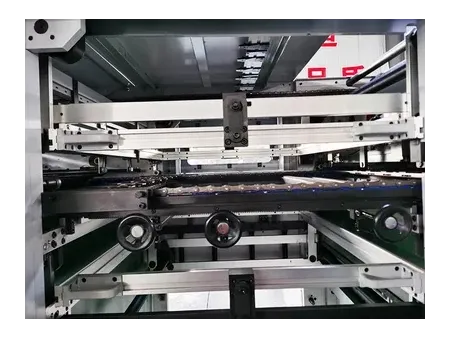 Machine de découpe et rainage automatique à plat avec unité de dénudage (Charges Lourdes)