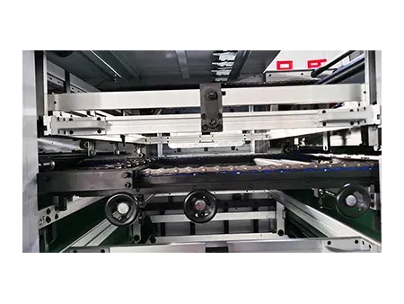 Machine de découpe et rainage automatique à plat avec unité de dénudage (Charges Lourdes)