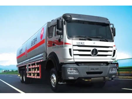Camion citerne à hydrocarbures 6×4
