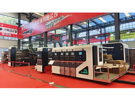 CZYL-PCM-A Formeuse de carton - plieuse colleuse