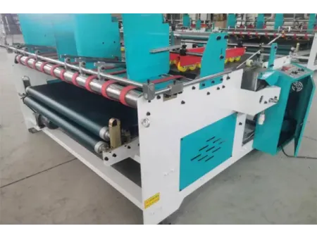 CZYL-PFM Plieuse-colleuse (type presse)