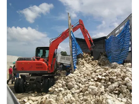 Pelle sur pneus ST608W