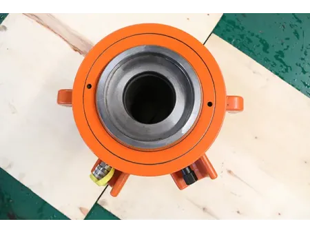 Vérin hydraulique à pistons creux