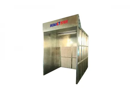 Cabine de peinture ouverte