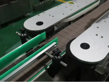 Étiqueteuse automatique recto verso