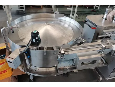 Ligne d’emballage automatique avec double bol vibrant