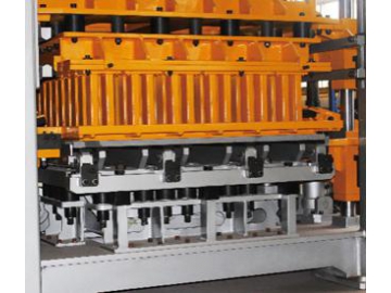 Machine de fabrication de parpaings QF1800