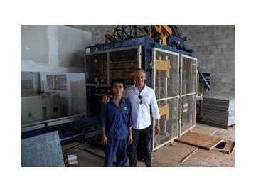 Machine de fabrication de parpaings QF1800