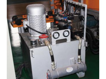 Machine de fabrication de blocs en béton QF400