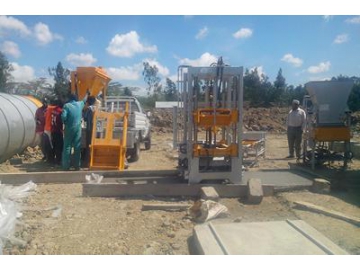Machine de fabrication de blocs en béton QF400