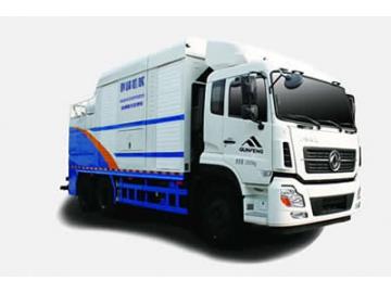 Camion d'assainissement (arrosage et aspiration des eaux usées)