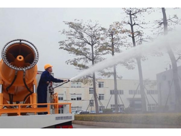 Camion d'assainissement multifonctionnel