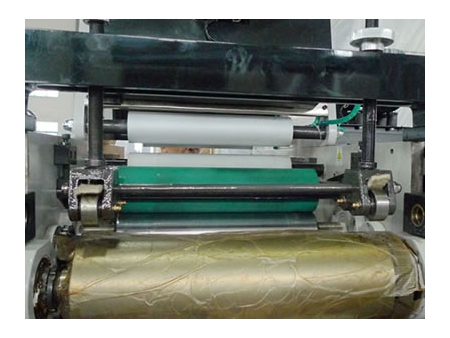 Machine d'impression flexographique ZBS-450 (4/5/6 couleurs)