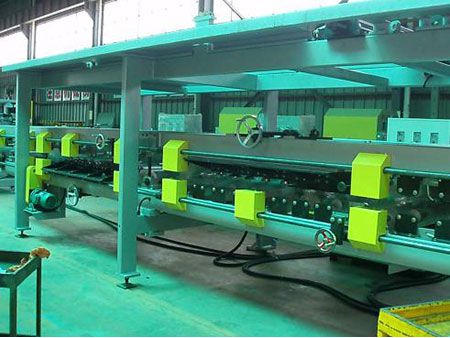 Ligne de production de panneaux sandwich EPS/Laine de roche