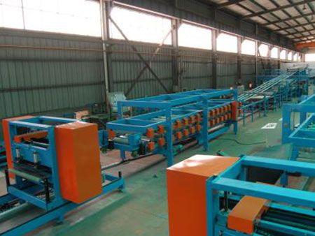 Ligne de production de panneaux sandwich EPS/Laine de roche