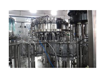 Remplisseuse pour boisson gazeuse (remplissage isobarique)