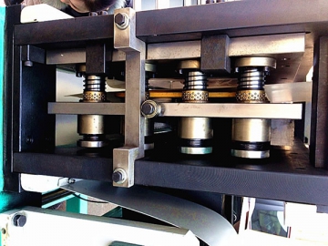 Machine de découpe et poinçonnage automatique MG-C850