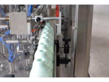 Remplisseuse à piston pour liquide