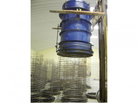 Machine à tuyaux en béton, avec vibration du noyau ascendant
