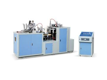 Machine automatique pour gobelets en carton