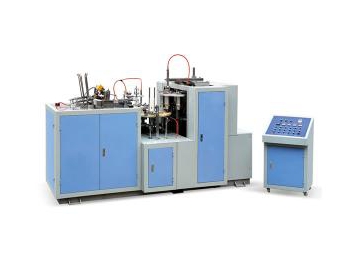 Machine automatique pour gobelets en carton