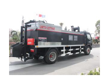 Camion d’entretien routier - Réparation infrarouge du pavage d'asphalte