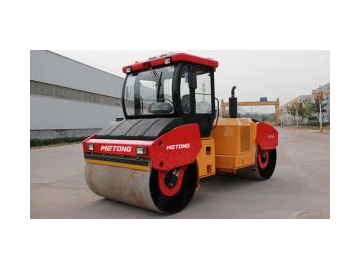 Rouleau compresseur(Compacteur monocylindre vibrant hydraulique KS142D)