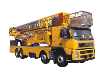 Camion d'inspection de ponts (type plate-forme)