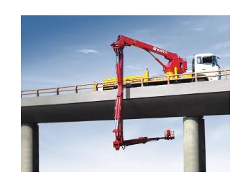 Camion-nacelle d'inspection sous les ponts