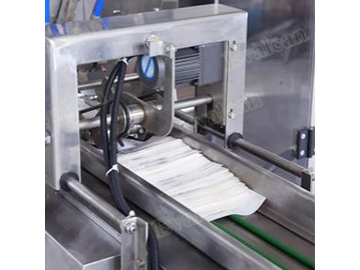 Ensacheuse pour sachets préformés - type rotatif