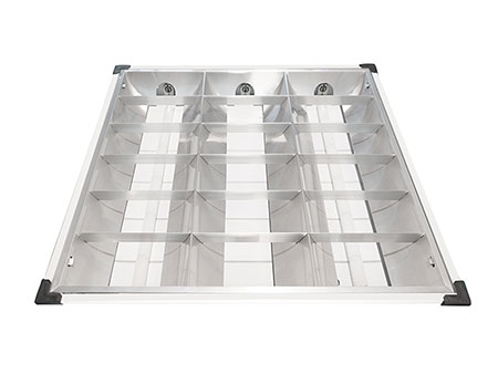 Panneau LED, avec grille