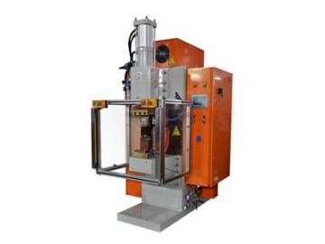Machine de soudage par résistance pour tubulure d’admission de chauffe-eau